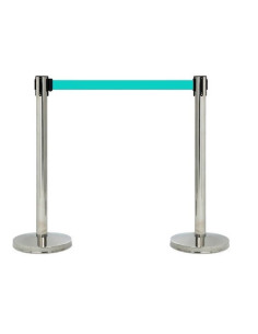 2 POSTES SEPARADORES INOX CON CINTA VERDE DE 3 METROS